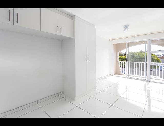 1 BEDROOM APARTMENT SOLD IN BLOUBERG SANDS
